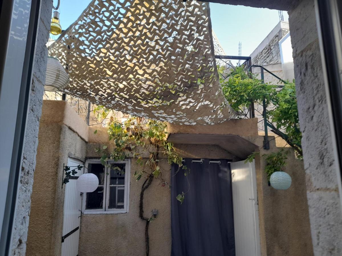 Maison de village avec cour intérieure et terrasse Septfonds Exterior foto